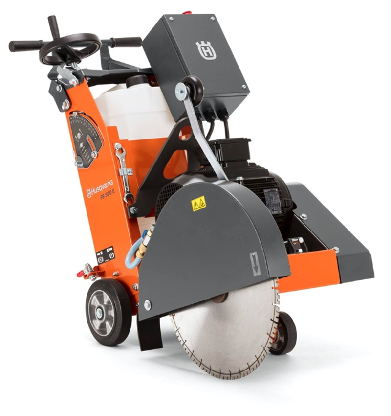 A close-up of a forklift

Description automatically generated with low confidence