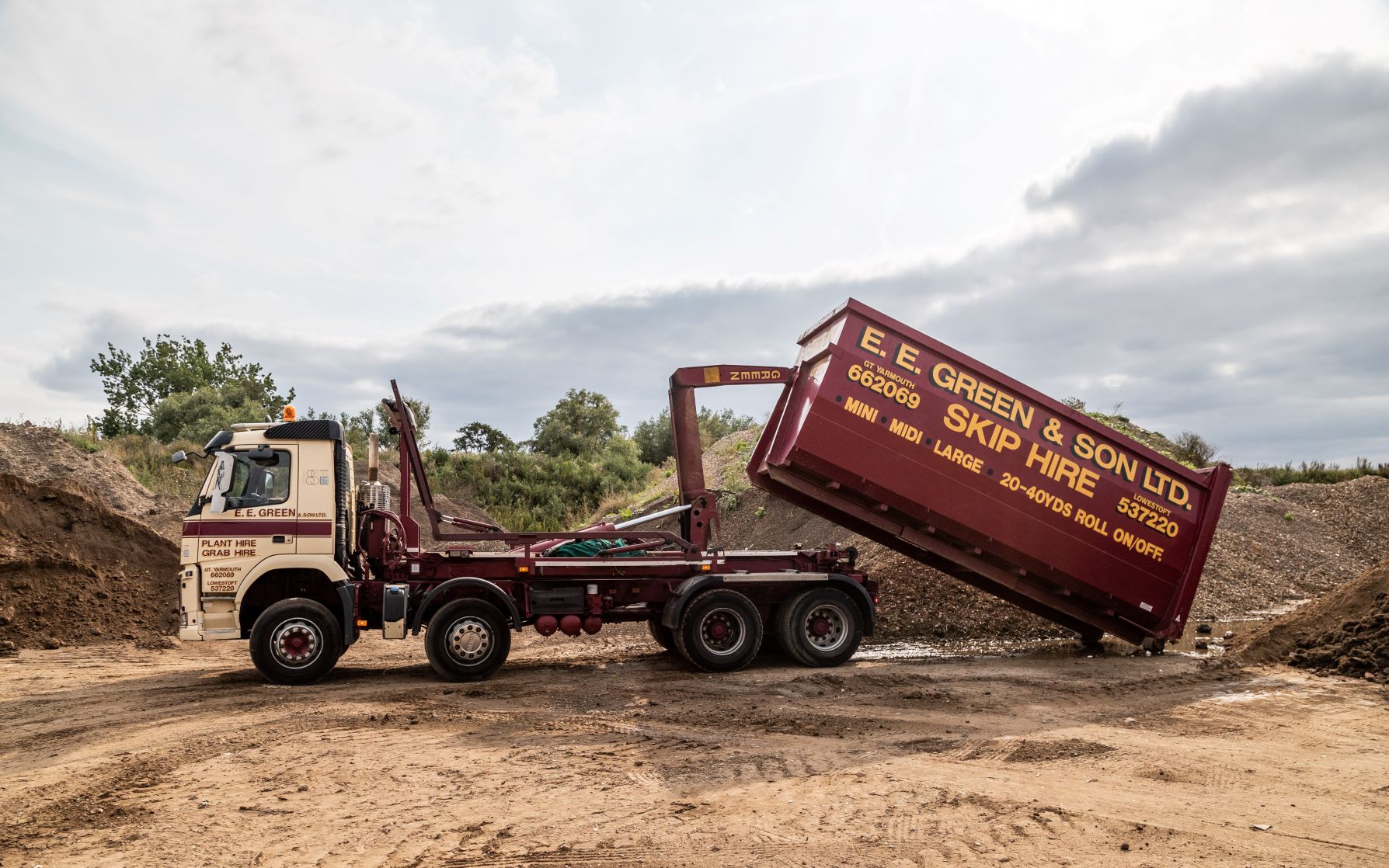 RO-RO Skips – E.E. GREEN & SON LTD