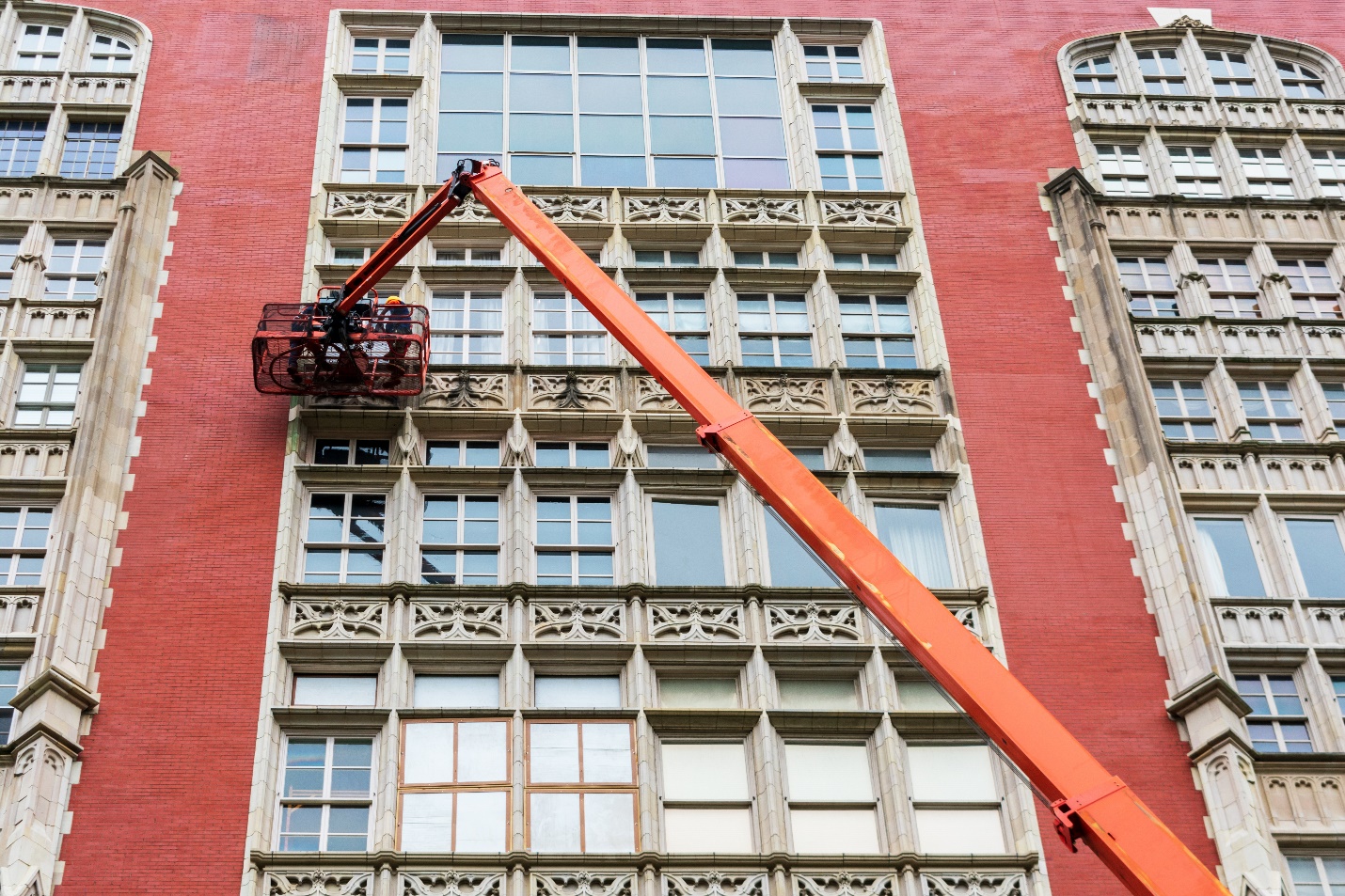 A picture containing window, outdoor, building, facade

Description automatically generated